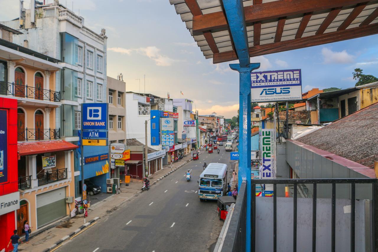 Dhawalagiri Inn Канди Экстерьер фото