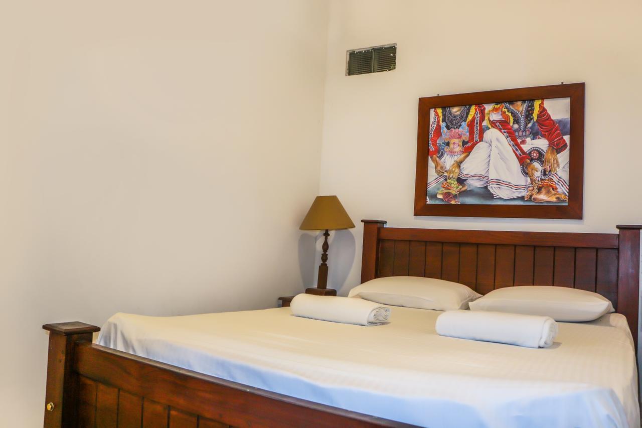 Dhawalagiri Inn Канди Экстерьер фото